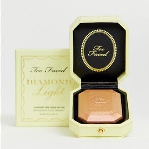 Too Faced Diamond Light Highlighter Canary Diamond